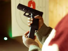Descubra o Peso Real da Glock 380 e Como Isso Afeta seu Desempenho no Dia a Dia 3 Pistola 380 pente